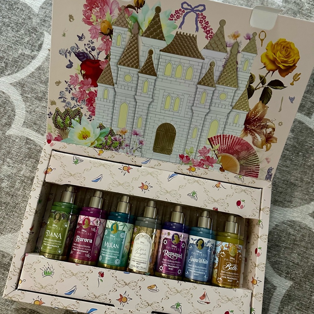 Bath & Body Works Disney Princess Collection 7-piece Mini Fragrance mist box set